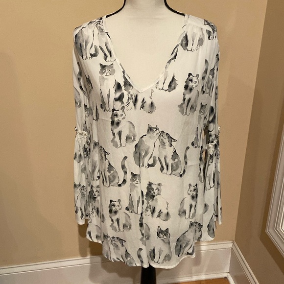 KAREN KANE Beautiful Size L CAT THEME TOP Bell Sleeves 100% Viscose - Picture 1 of 13
